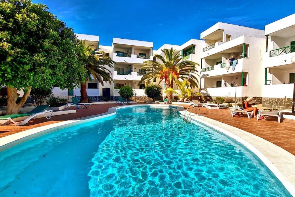 Cactus, Playa Y Piscina Appartement